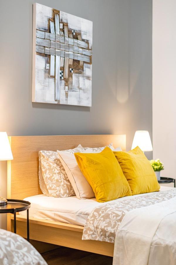 Deluxe Kazincy Apartment In The Heart Of Budapest Exterior photo